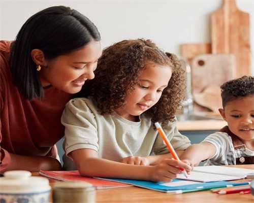 代生孩子价格:鲜胚移植第八天出血还可以用阴道黄体酮柱吗？